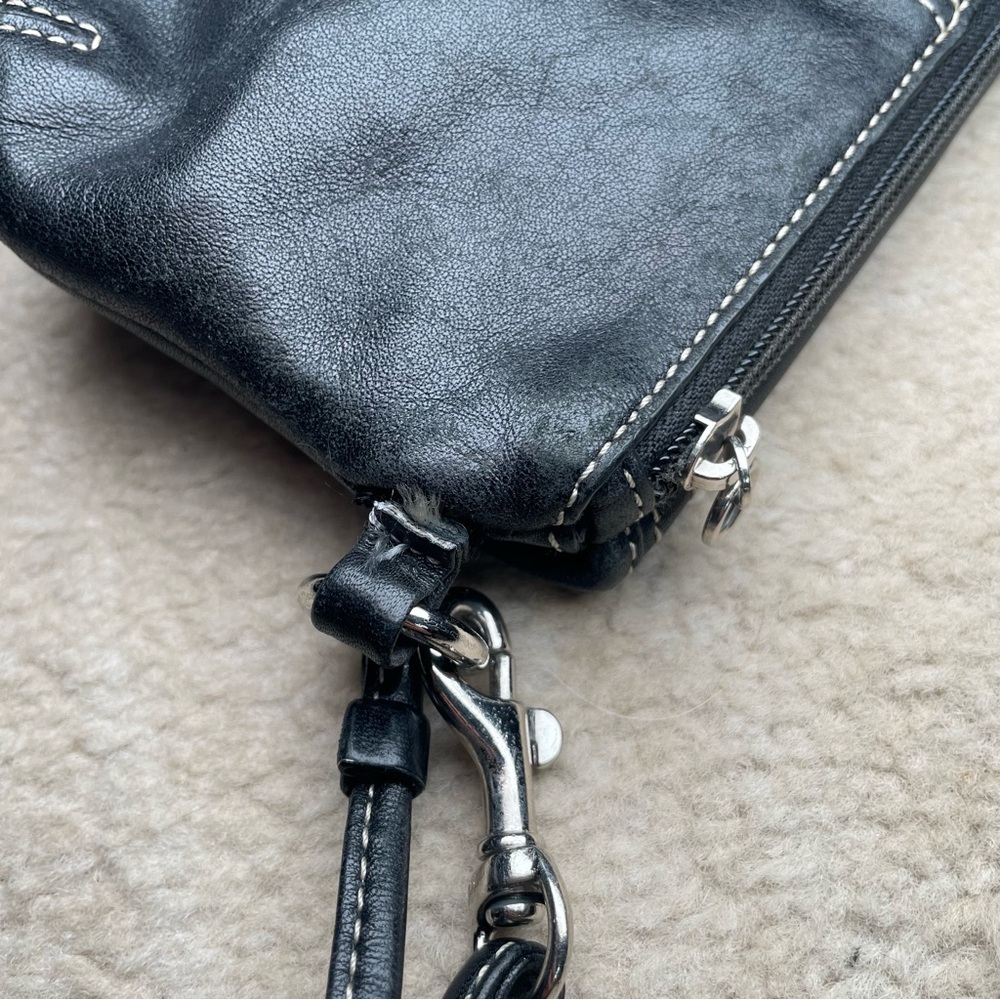 Coach Slim Duffle 9326 in Black - Picture 11 of 13